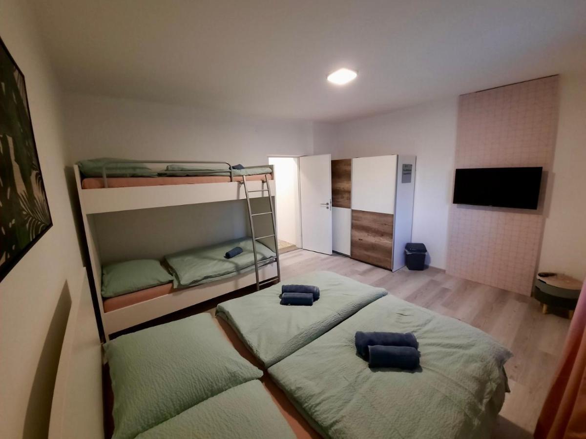 Rooms Optim Ptuj Bagian luar foto