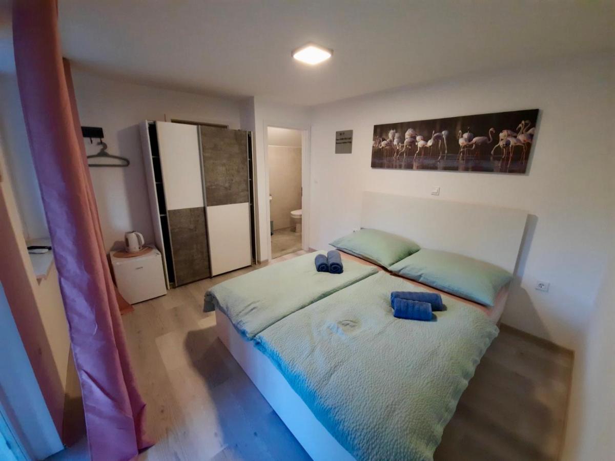 Rooms Optim Ptuj Bagian luar foto