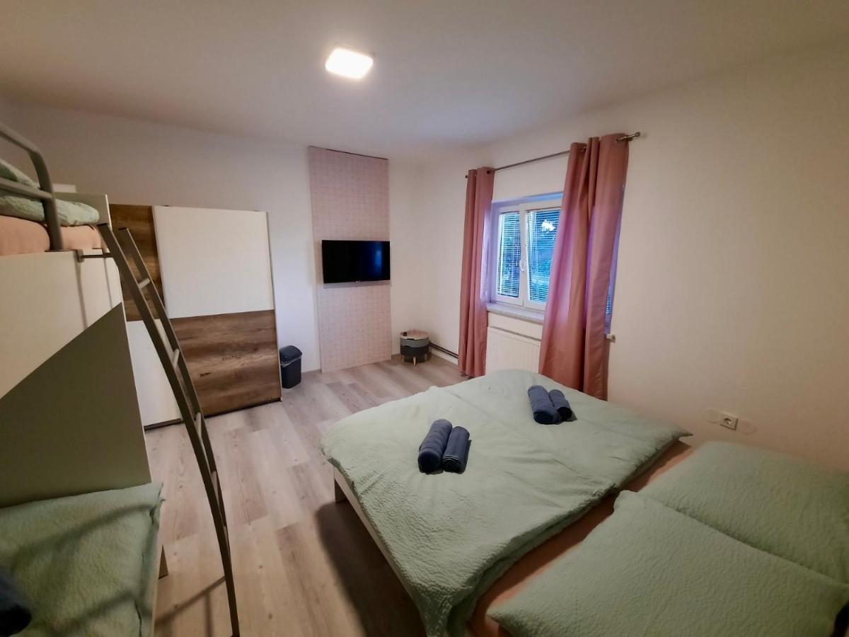Rooms Optim Ptuj Bagian luar foto