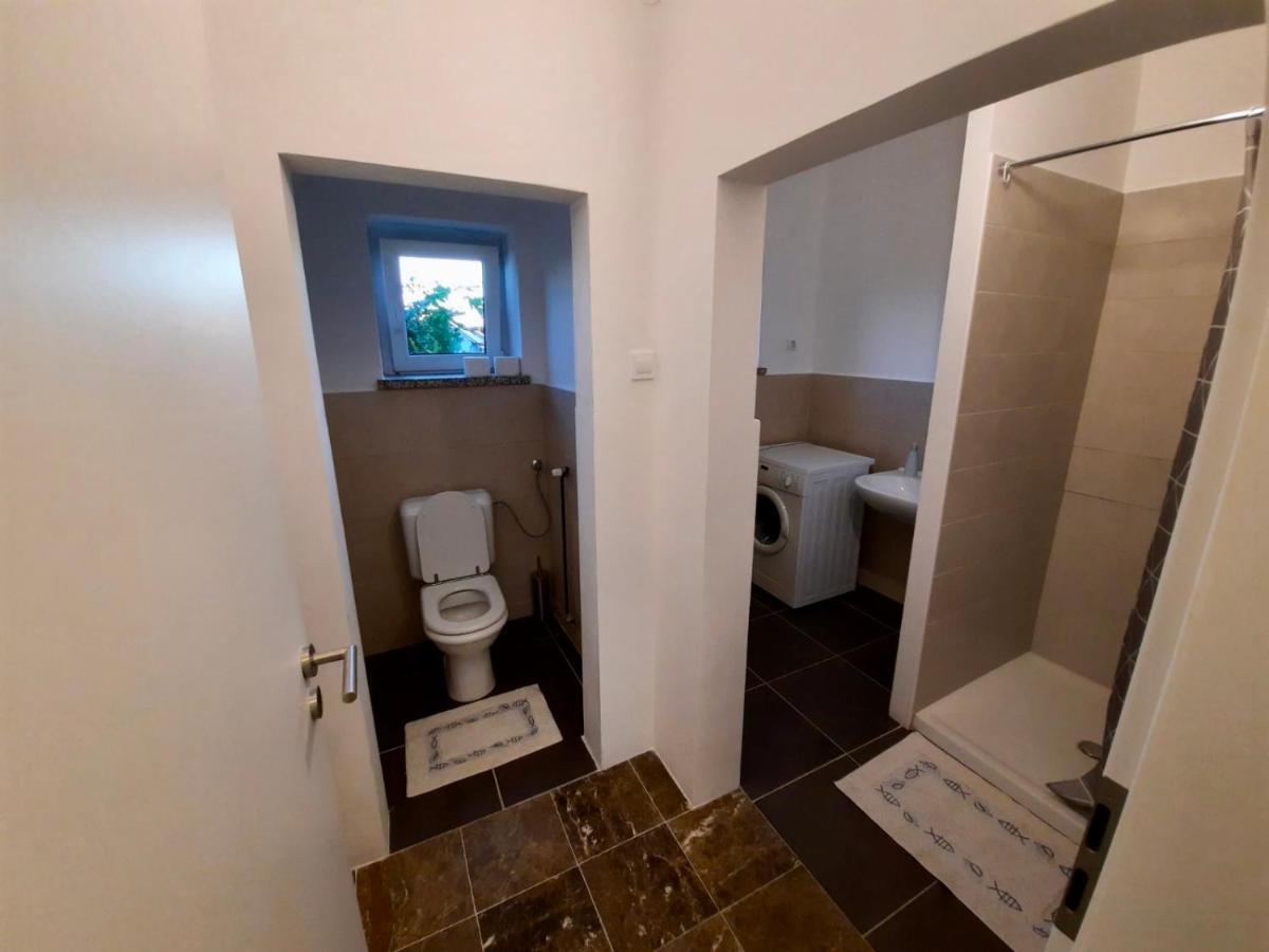 Rooms Optim Ptuj Bagian luar foto
