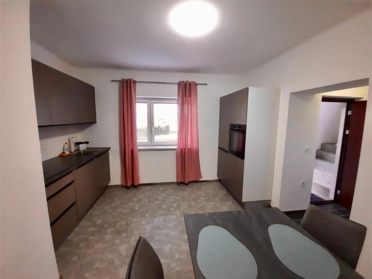 Rooms Optim Ptuj Bagian luar foto